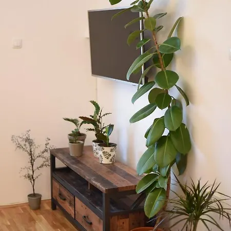 Garden - Oaza U Centru Grada