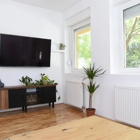 Apartment Garden - Oaza U Centru Grada Novi Sad